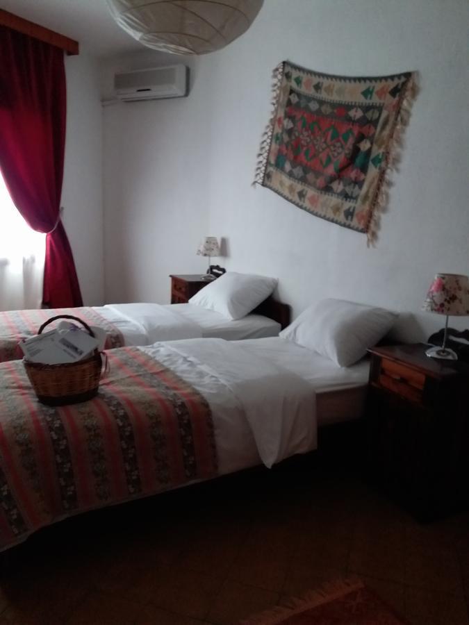 Kilim Hotel Далян Екстериор снимка